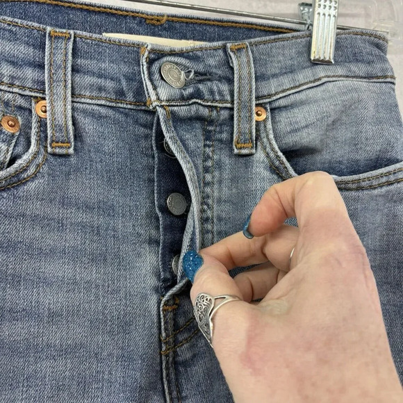 Levis Women’s Wedgie Skinny Jeans Size 24 Distressed Button Fly Stretch Fray Hem - Picture 5 of 9